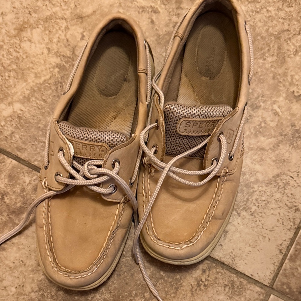 Sperry women’s Boat Shoes
